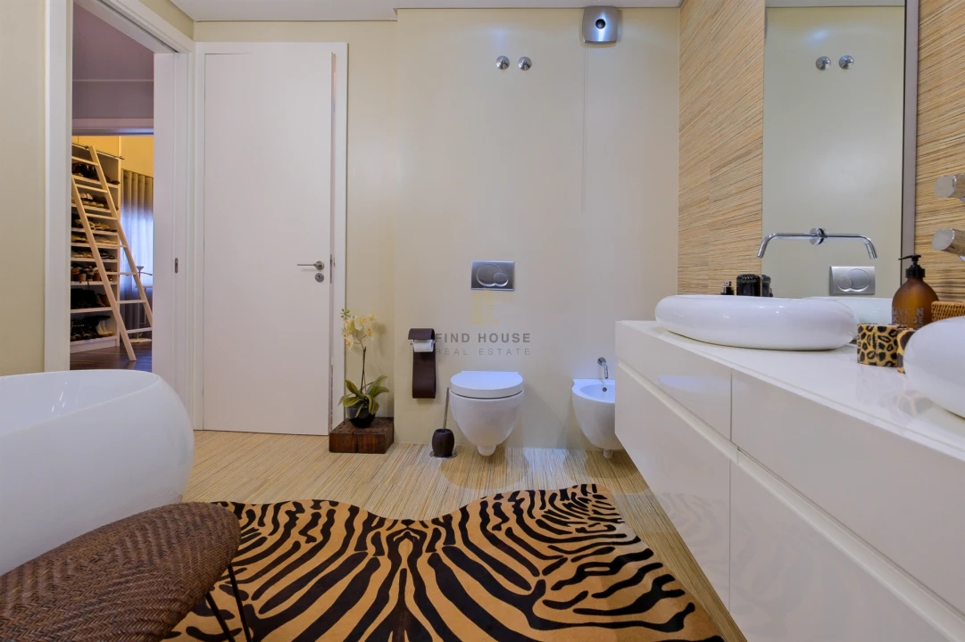 Moradia T4 para Venda em Santo Antonio da Charneca Foto 39