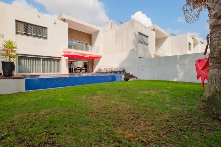 Moradia T4 para Venda em Santo Antonio da Charneca Foto 24