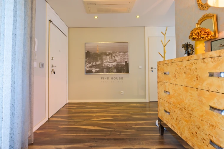 Moradia T4 para Venda em Santo Antonio da Charneca Foto 3