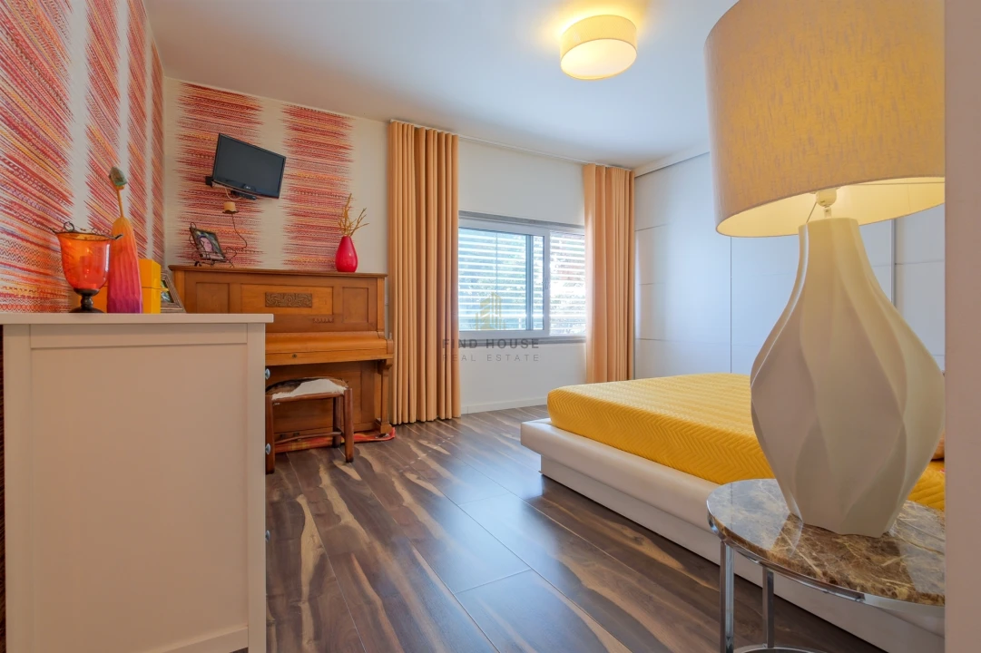 Moradia T4 para Venda em Santo Antonio da Charneca Foto 40