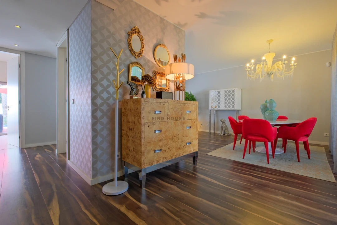 Moradia T4 para Venda em Santo Antonio da Charneca Foto 2