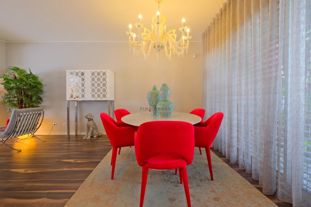 Moradia T4 para Venda em Santo Antonio da Charneca Foto 4