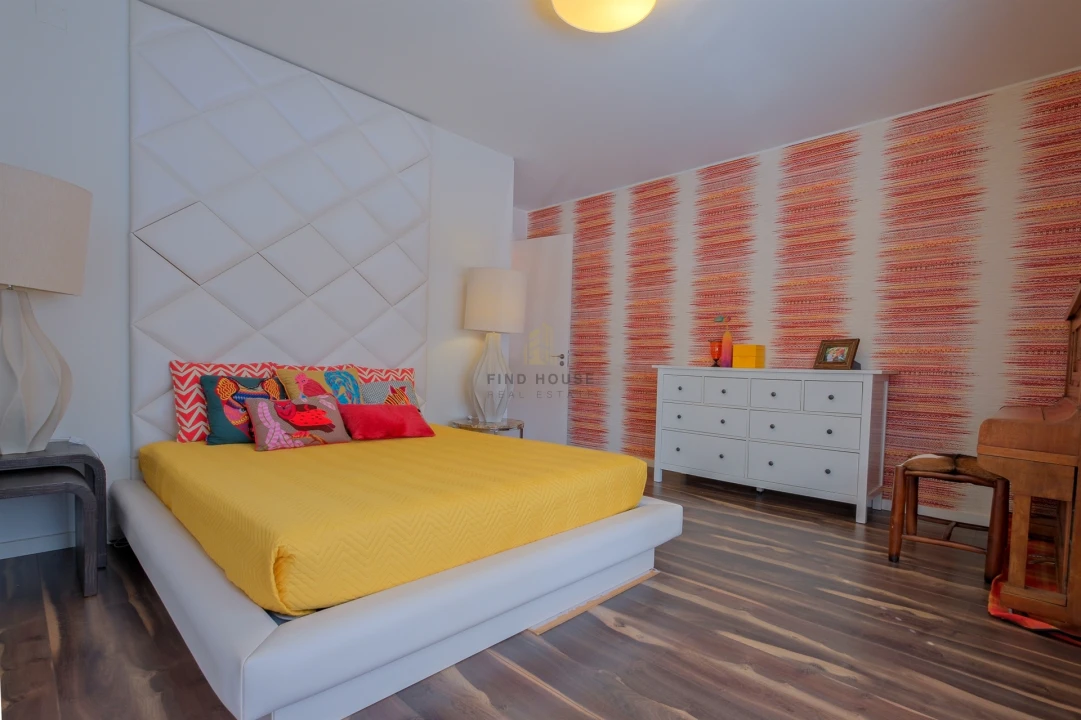 Moradia T4 para Venda em Santo Antonio da Charneca Foto 43