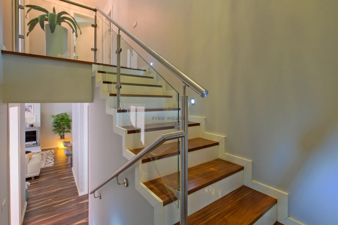 Moradia T4 para Venda em Santo Antonio da Charneca Foto 25