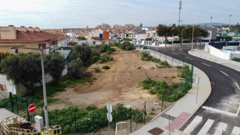 Terreno para Venda em São Domingos de Rana