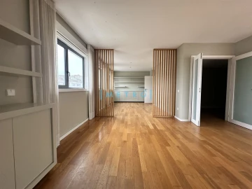 Apartamento T4 para Venda em Matosinhos e Leça da Palmeira