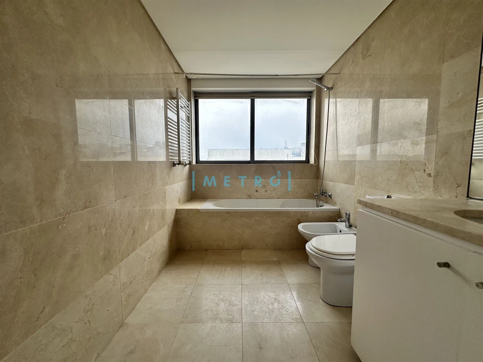 Apartamento T4 para Venda em Matosinhos e Leça da Palmeira Foto 9