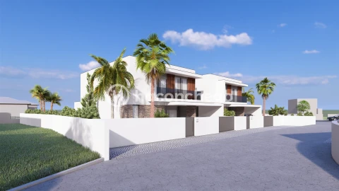 Moradia T4 para Venda em Roriz