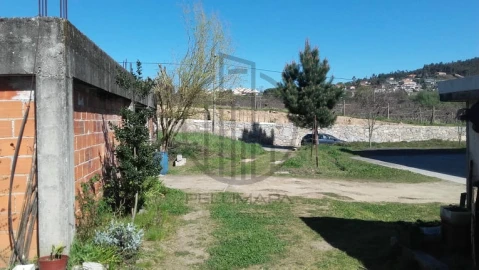 Terreno para Venda em Ruivães e Novais