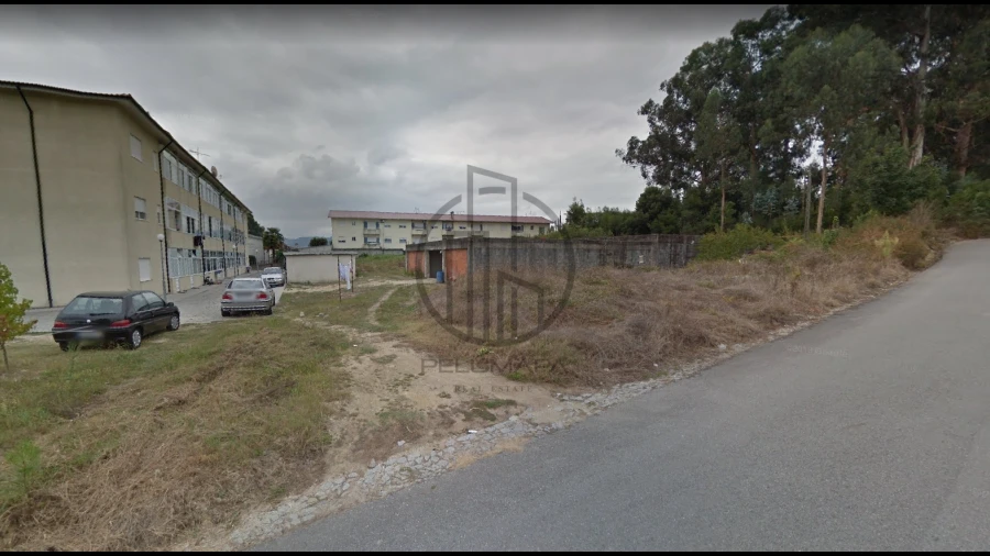 Terreno para Venda em Ruivães e Novais