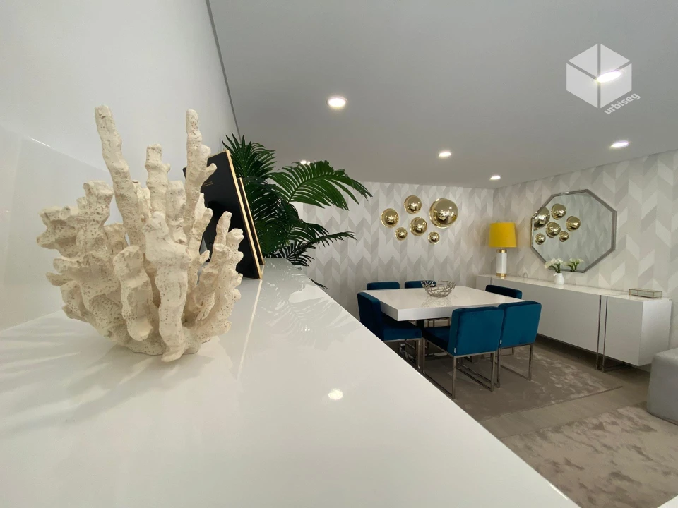 Apartamento T2 para Venda em Tavarede Foto 2