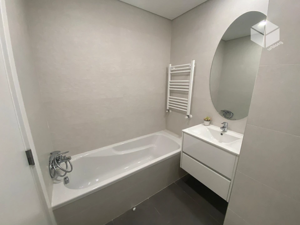 Apartamento T2 para Venda em Tavarede Foto 6