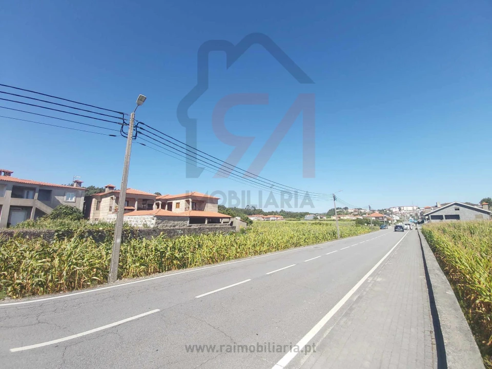 Terreno para Venda em Carvalhosa Foto 6