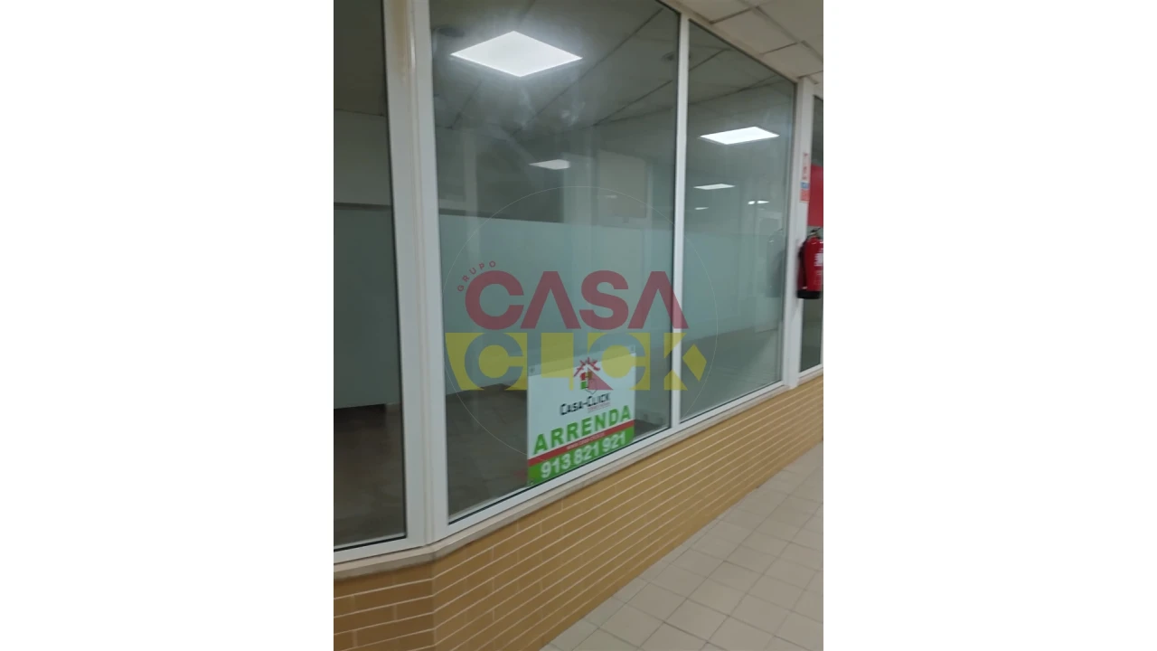 Loja para Venda em Torres Novas (Santa Maria, Salvador e Santiago) Foto 1