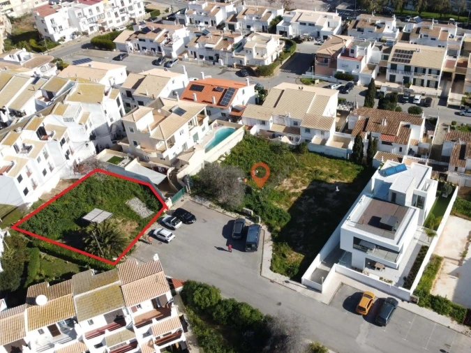 Terreno para Venda em Lagos (São Sebastião e Santa Maria)