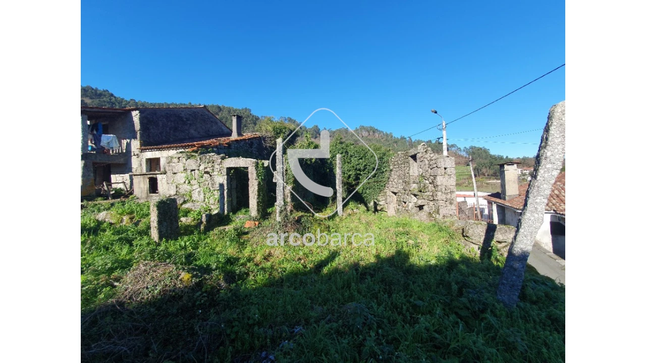 Moradia T5 para Venda em Rio de Moinhos Foto 32