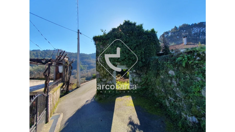 Moradia T5 para Venda em Rio de Moinhos Foto 3