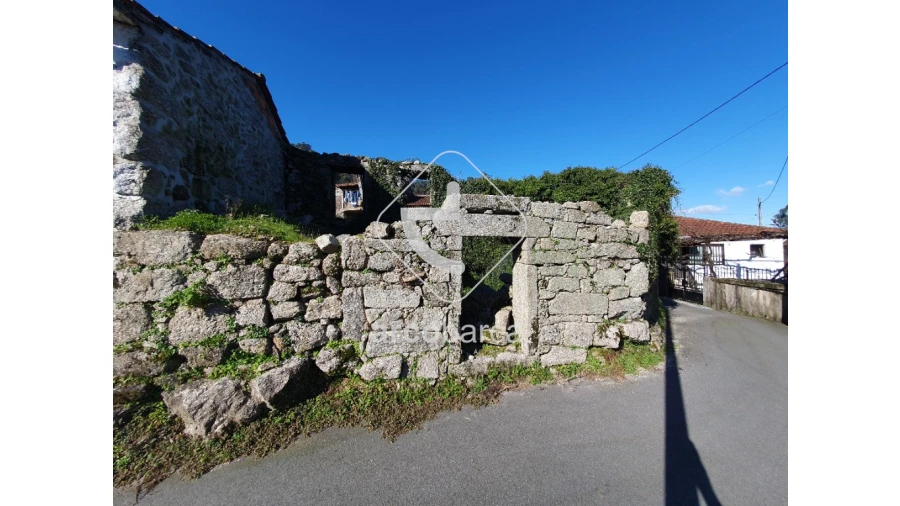 Moradia T5 para Venda em Rio de Moinhos Foto 4