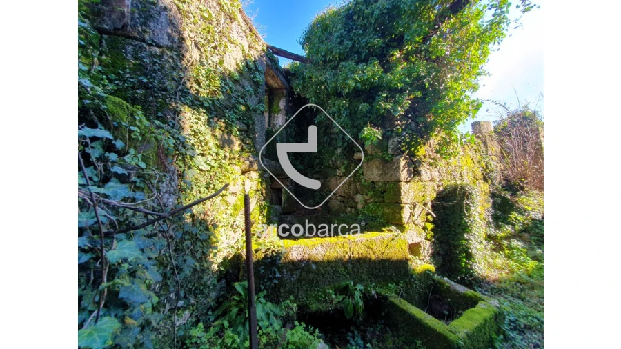 Moradia T5 para Venda em Rio de Moinhos Foto 16