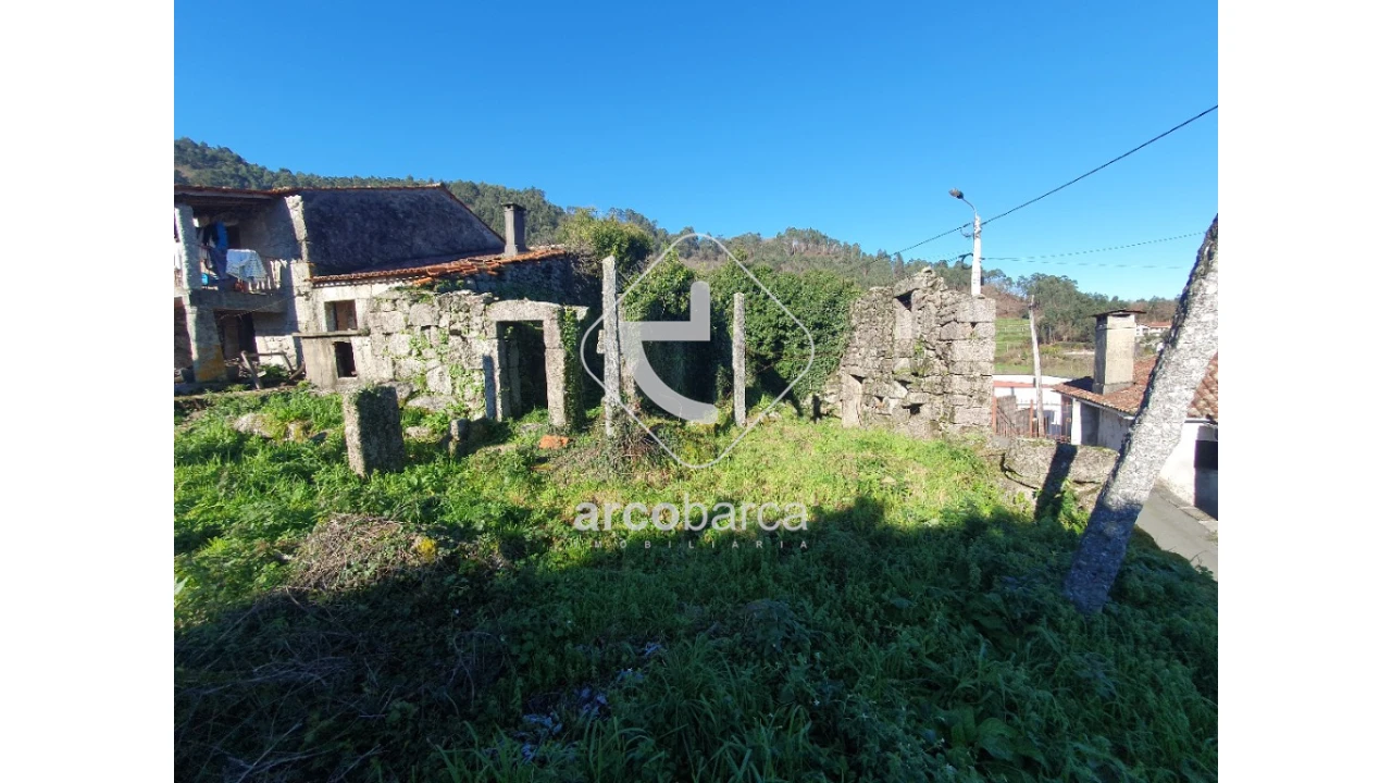 Moradia T5 para Venda em Rio de Moinhos Foto 22