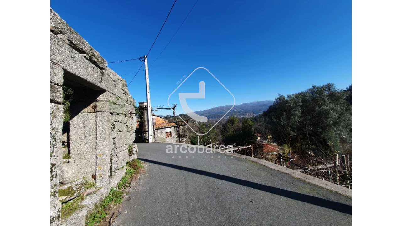 Moradia T5 para Venda em Rio de Moinhos Foto 5