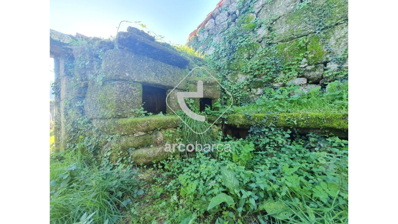 Moradia T5 para Venda em Rio de Moinhos Foto 24