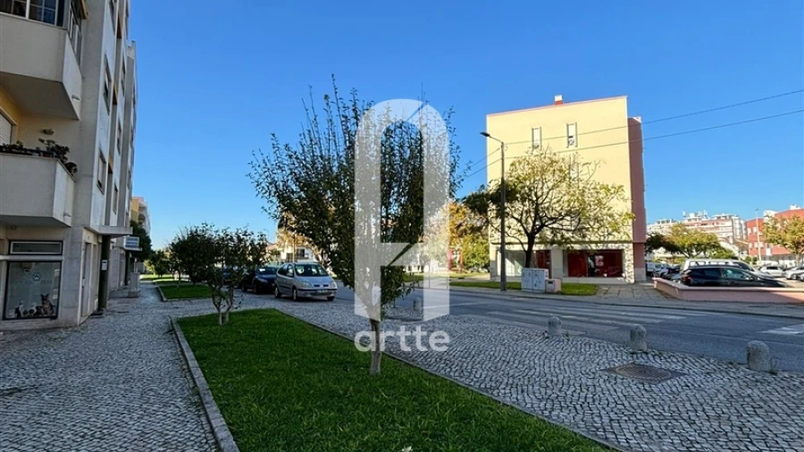 Loja para Venda em Santo Antonio da Charneca