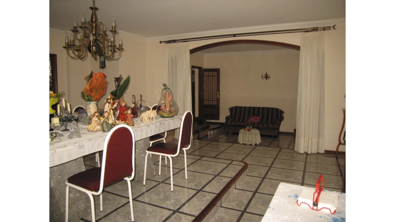 Moradia T6 para Venda em Canelas Foto 8