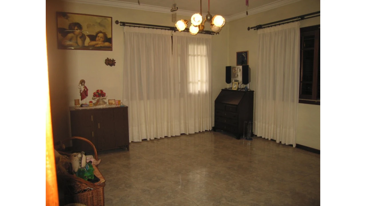 Moradia T6 para Venda em Canelas Foto 16