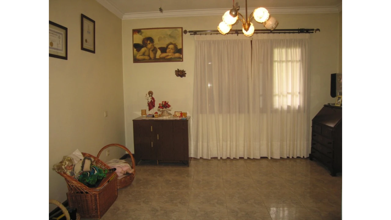 Moradia T6 para Venda em Canelas Foto 17