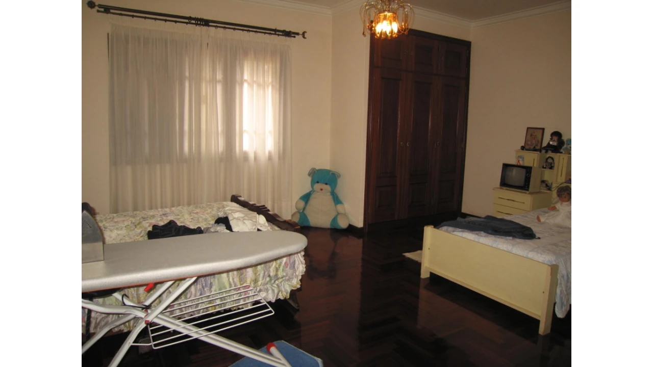 Moradia T6 para Venda em Canelas Foto 25