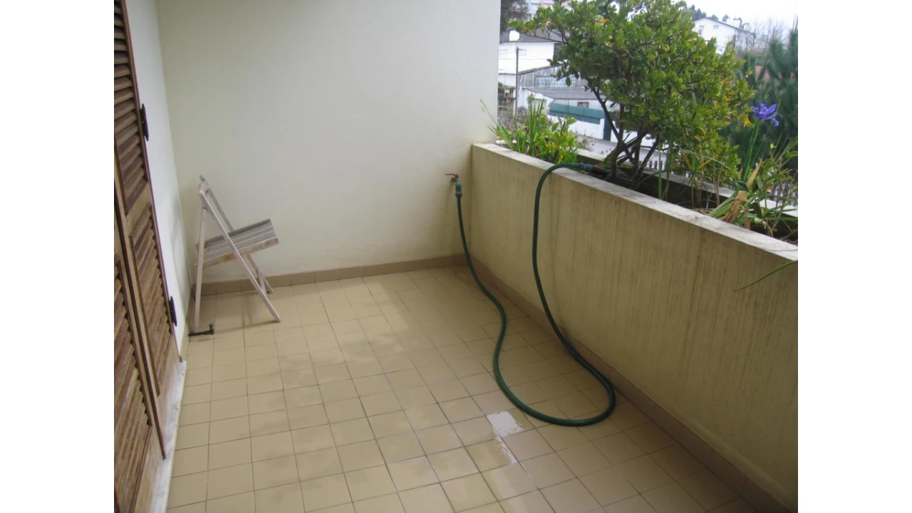 Moradia T6 para Venda em Canelas Foto 31