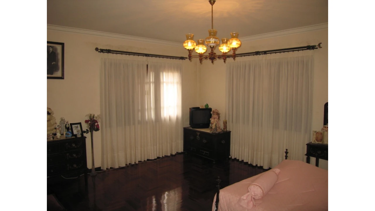 Moradia T6 para Venda em Canelas Foto 34