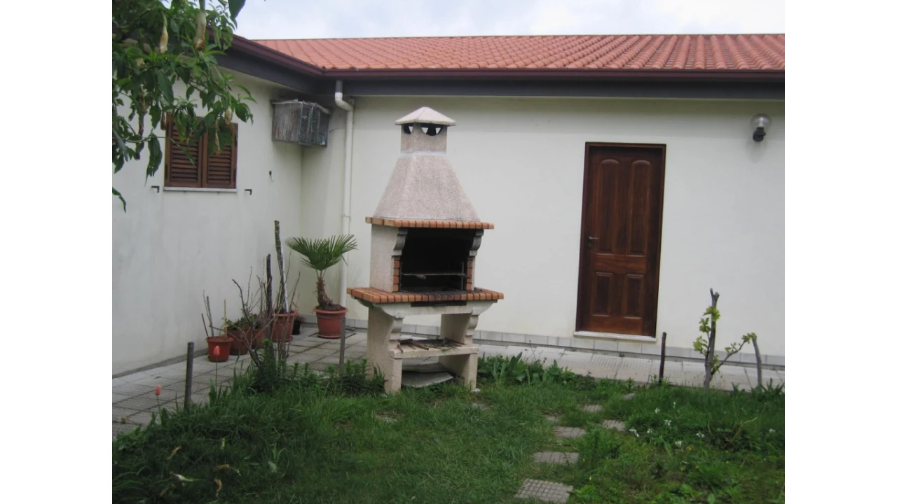 Moradia T6 para Venda em Canelas Foto 43