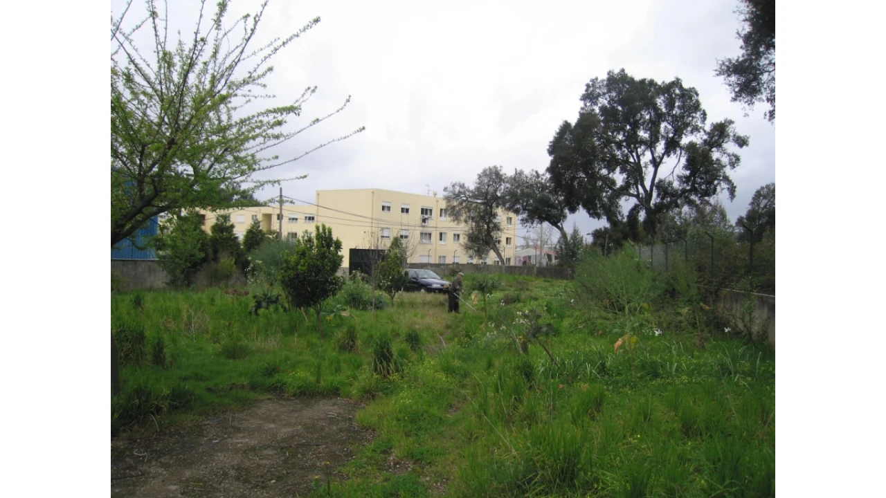 Moradia T6 para Venda em Canelas Foto 48