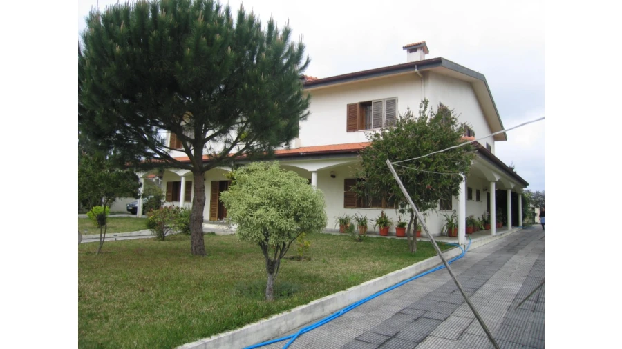 Moradia T6 para Venda em Canelas Foto 1