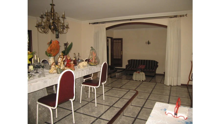 Moradia T6 para Venda em Canelas Foto 8