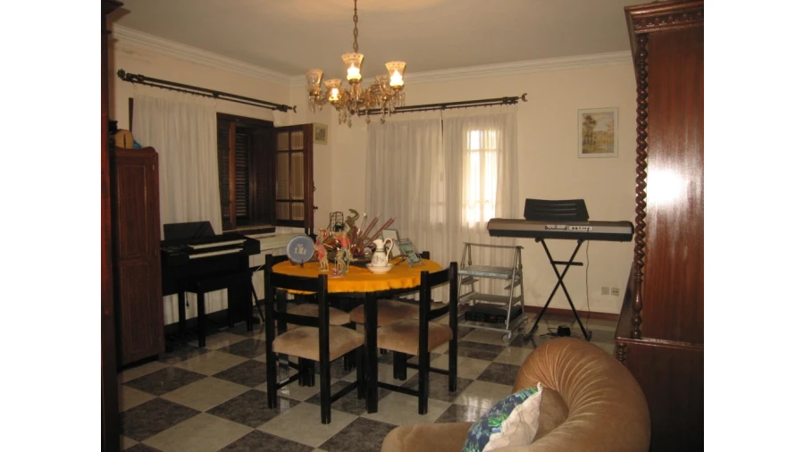 Moradia T6 para Venda em Canelas Foto 11