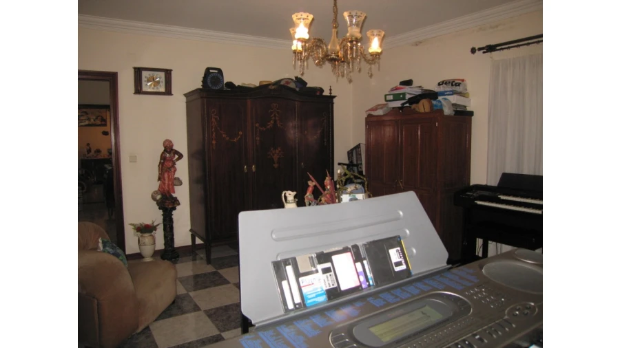 Moradia T6 para Venda em Canelas Foto 12