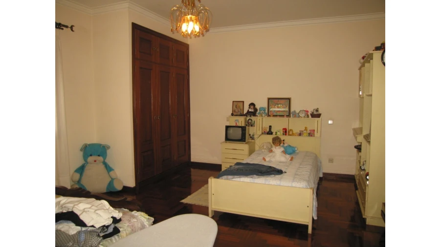 Moradia T6 para Venda em Canelas Foto 26