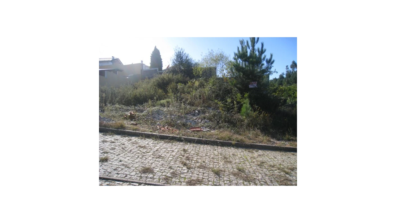 Terreno para Venda em Arrifana Foto 1