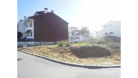 Terreno para Venda em Santa Marinha e São Pedro da Afurada