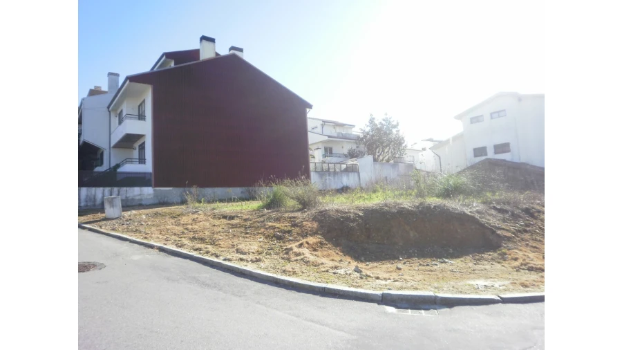 Terreno para Venda em Santa Marinha e São Pedro da Afurada Foto 2