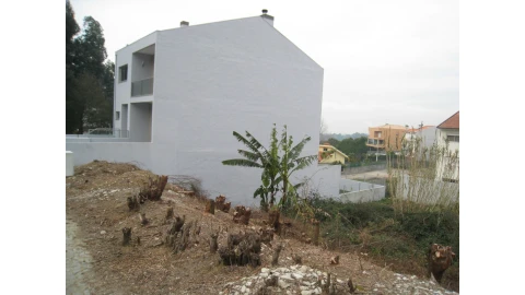 Terreno para Venda em Grijó e Sermonde