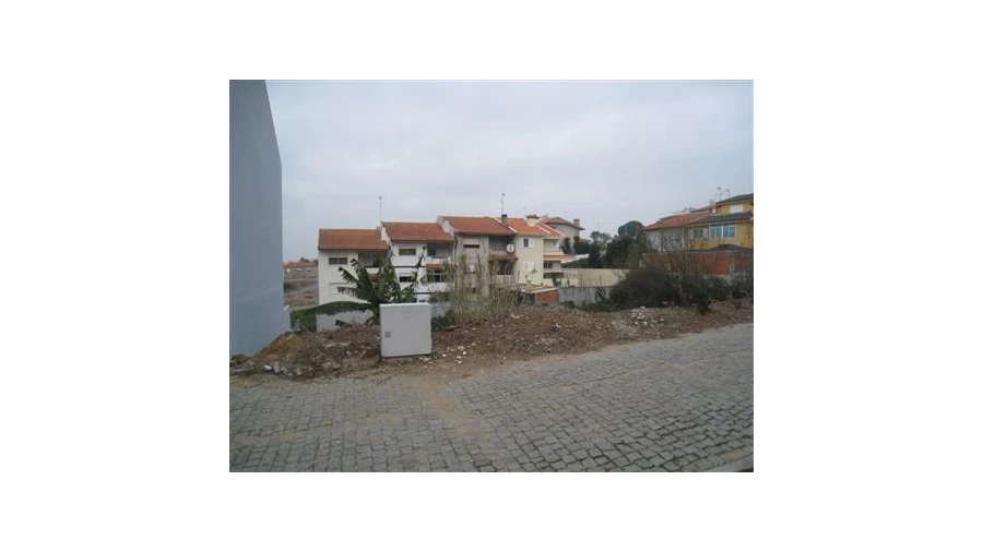 Terreno para Venda em Grijó e Sermonde Foto 5