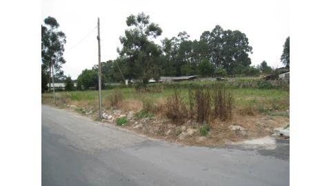 Terreno para Venda em Serzedo e Perosinho