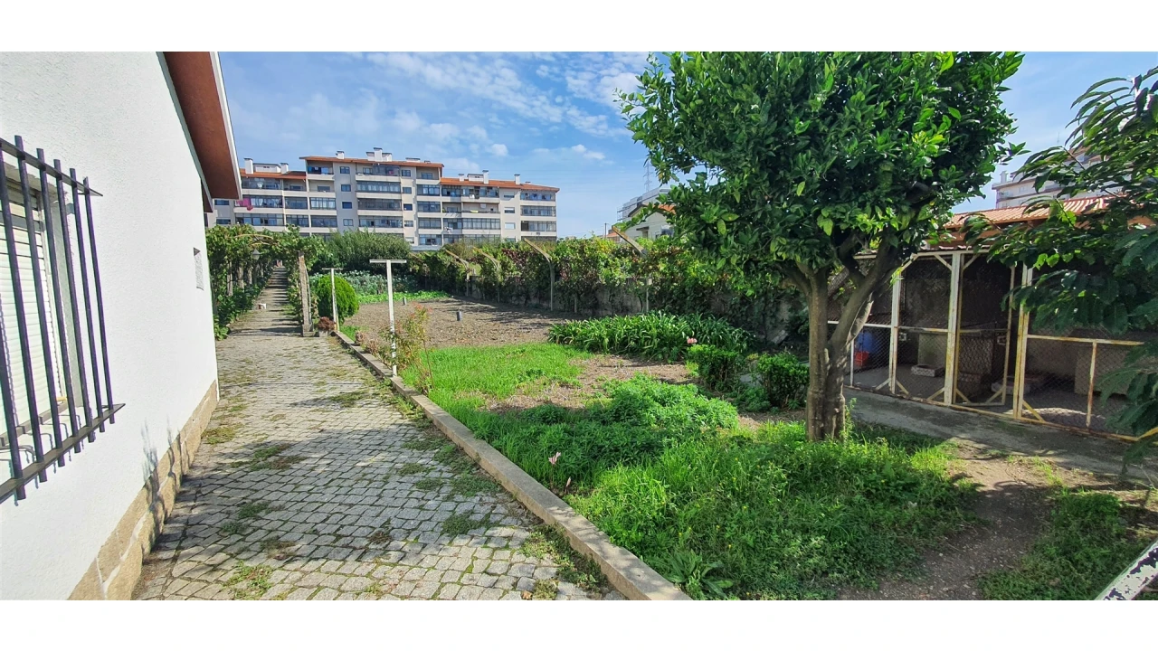 Quinta T4 para Venda em Mafamude e Vilar do Paraíso Foto 9