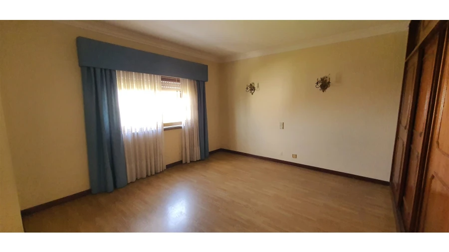 Quinta T4 para Venda em Mafamude e Vilar do Paraíso Foto 79