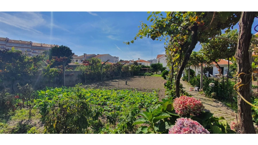 Quinta T4 para Venda em Mafamude e Vilar do Paraíso Foto 91