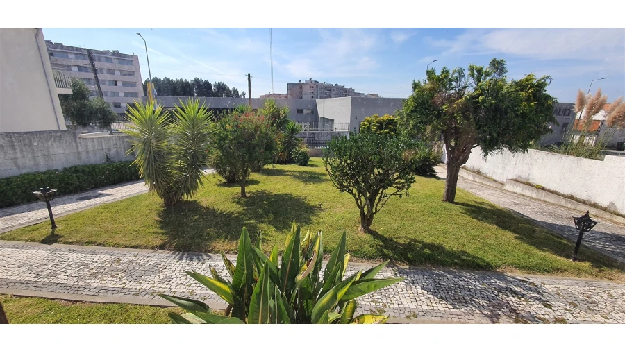 Quinta T4 para Venda em Mafamude e Vilar do Paraíso Foto 3